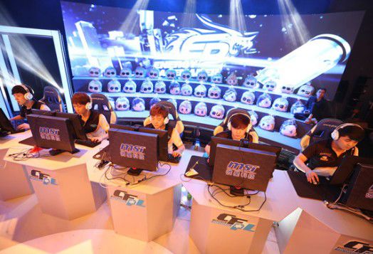 也异常激烈 也异常激烈