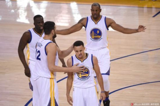 功签下卡卡 功签下卡卡